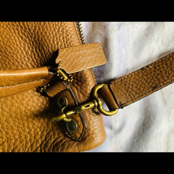Brown Soft Leather COACH Messenger Bag (Large) - Picture 4 of 8
